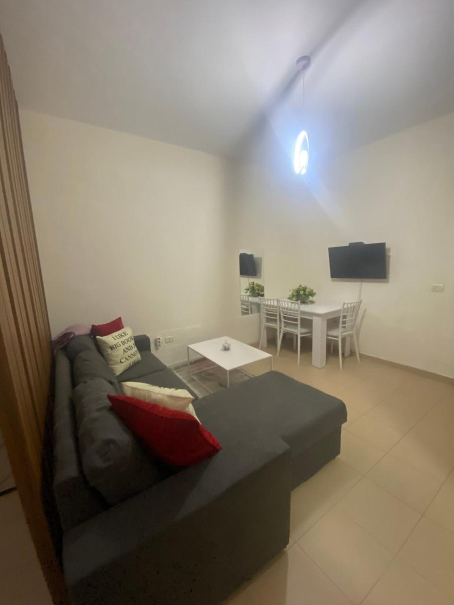 Chlo Apartment 4 Tirane Exterior photo